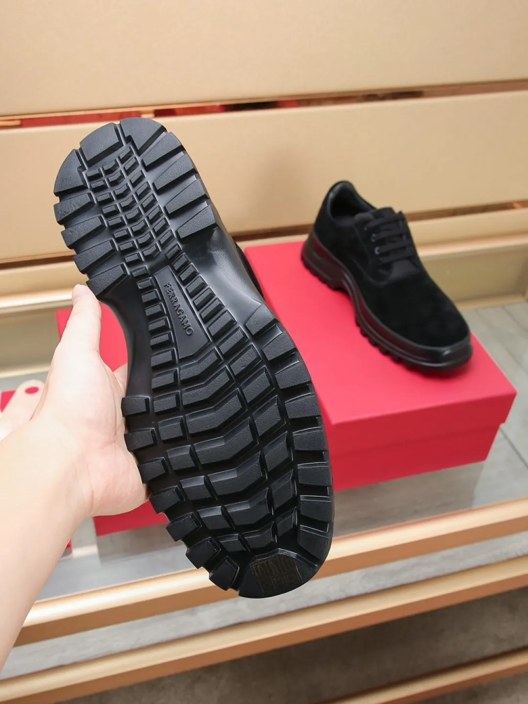 Factory P640💰🔥《Ferragamo》👏Latest•High-end top brand luxury~purchasing agent, top~quality. New fashionable business men's shoes 🔜The uppers are made of original first-layer open-edge beaded cowhide➕cowhide·lining, with fine workmanship. The original stylish and soft combination wear-resistant and non-slip outsole is light and comfortable on the feet. The real thing looks better in real photos. Number of yards: 38--44 (45 and 46 can be customized)